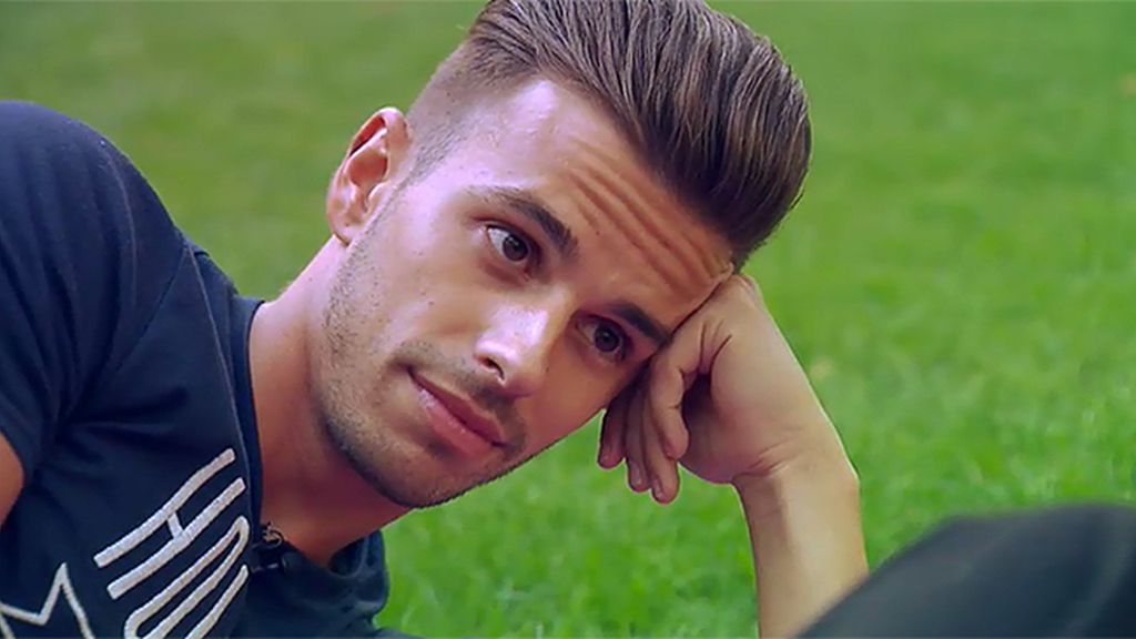 Merchi, a Cristian: "De ti me gusta hasta tu nombre"