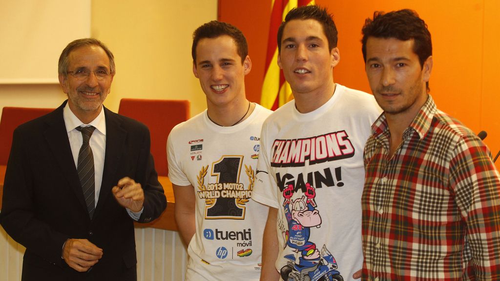 Pol Espargaró recibido por Josep Mayoral el alcalde de Granollers