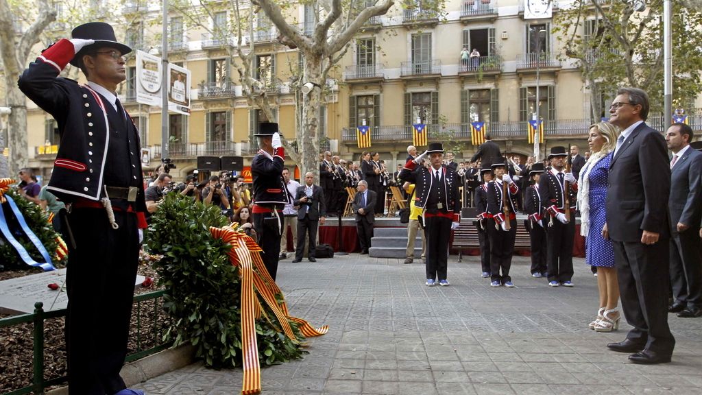 Artur Mas en la ofrenda floral al monumento de Casanovas