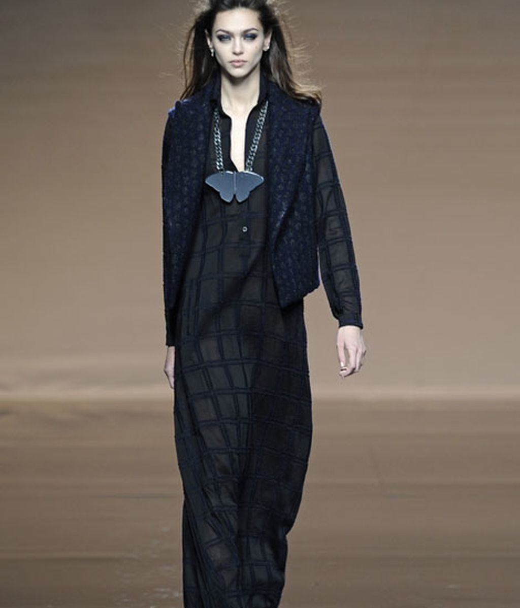 Ailanto: flores y mariposas en otoño