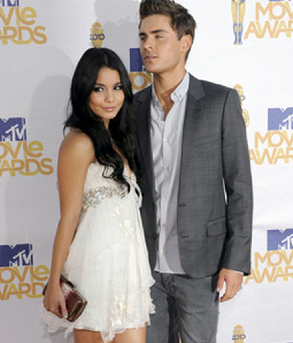 VANESSA HUDGENS Y ZAC EFRON
