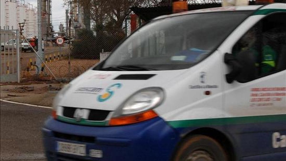 Una niña de dos años ha muerto al hundirse en las aguas del pantano de Peñarroya (Ciudad Real) el coche en el que se había quedado sola durante un momento en que su madre abandonó el vehículo. EFE/Archivo