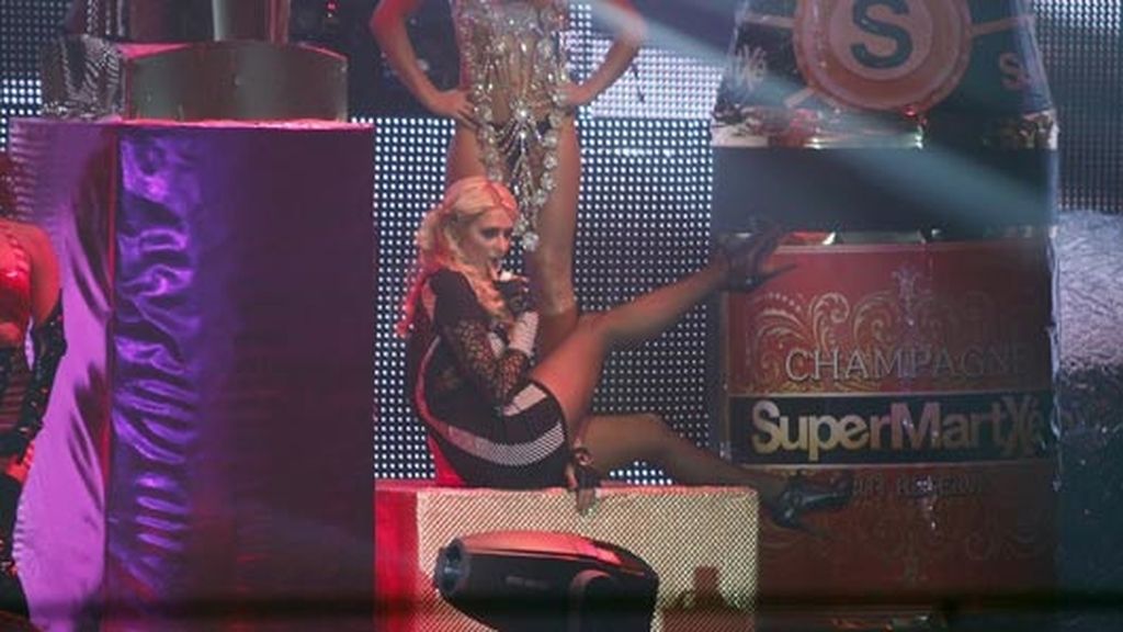 Paris Hilton calienta la discoteca Fabrik