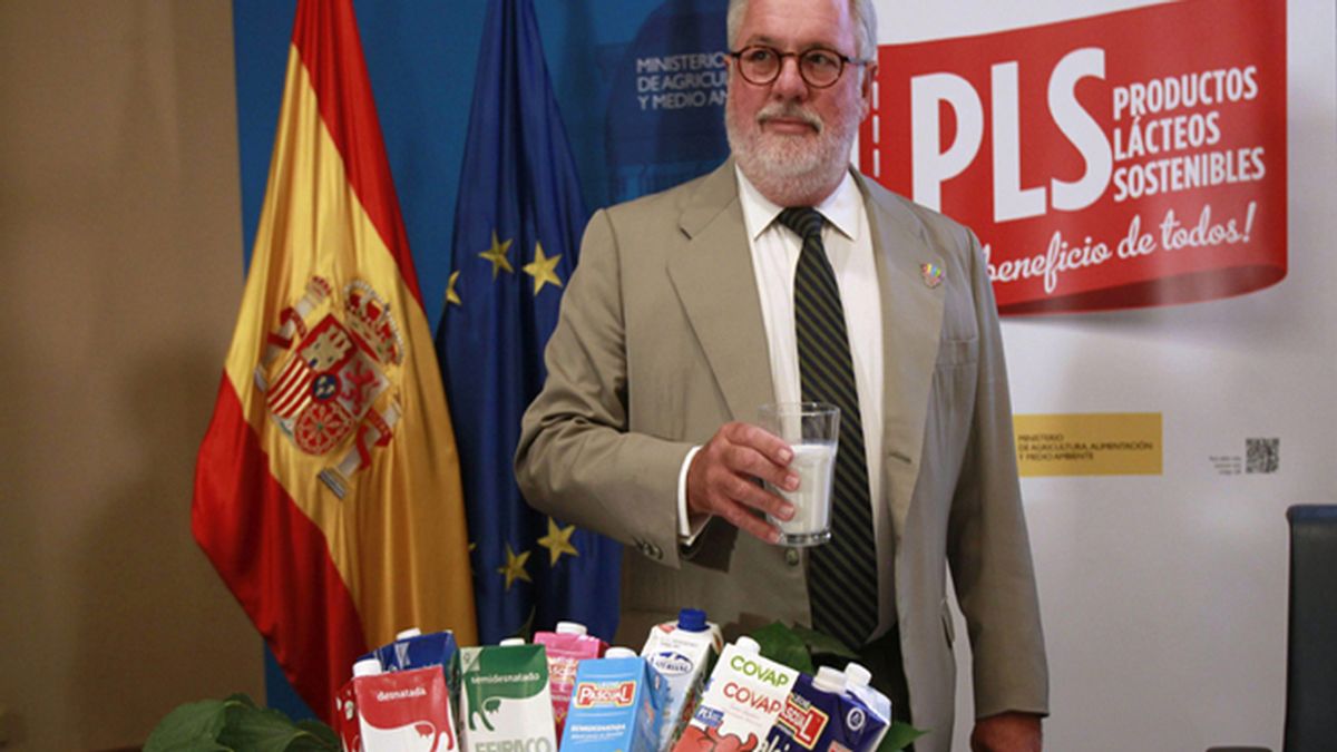 Cañete asegura que España no comercializará alimentos caducados como Grecia