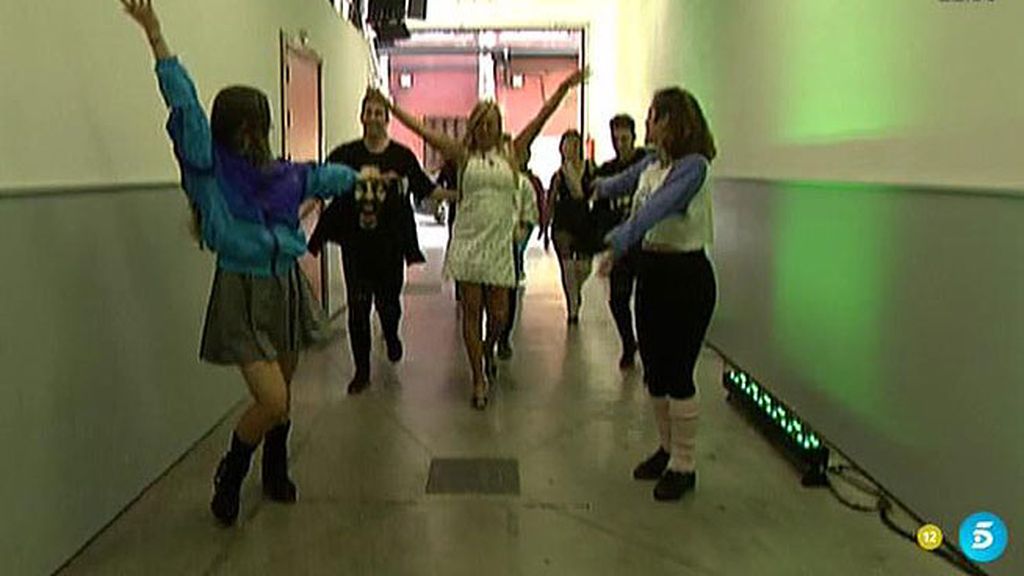 La colaboradora bailó con la canción de la película 'Flashdance'