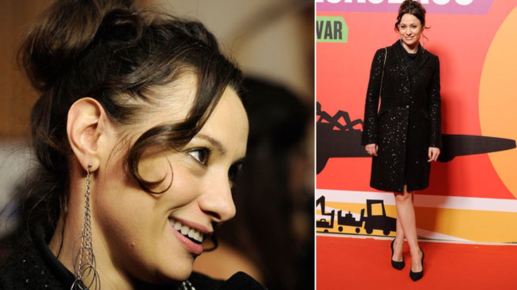 Natalia Verbeke, elegante de negro y resplandeciente