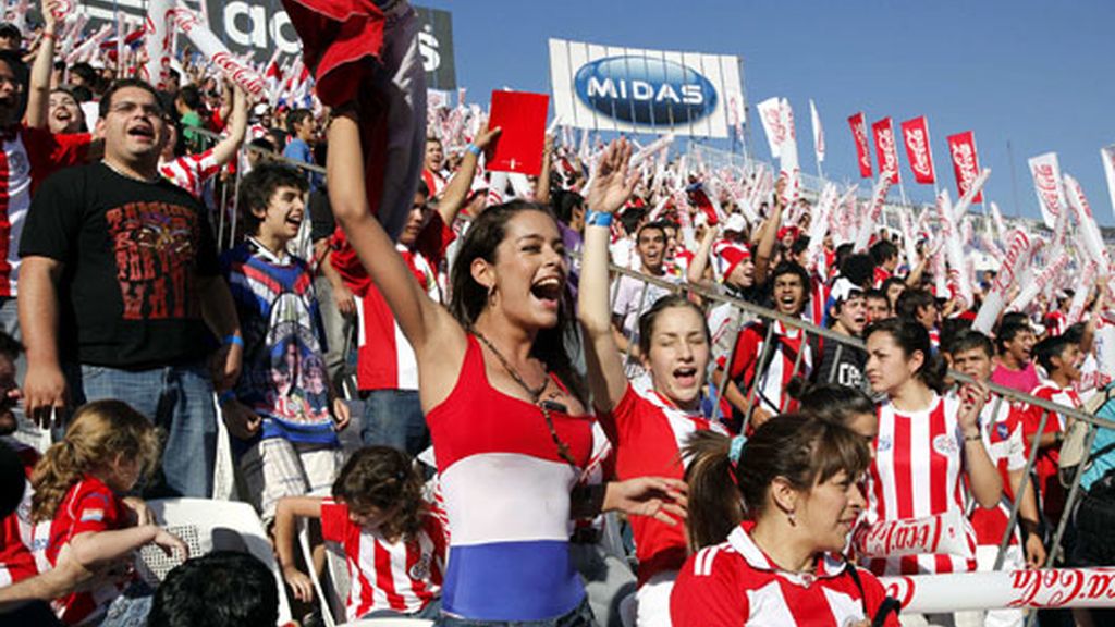 Larissa Riquelme, fantasía Paraguaya