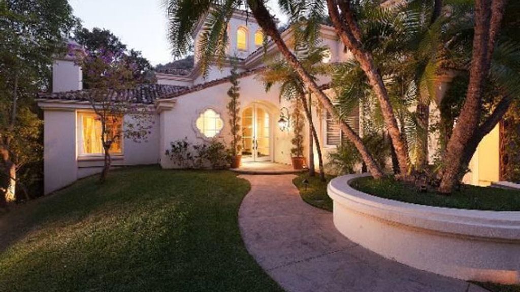 Sharon Stone vuelve a intentar vender su casa en Beverly Hills