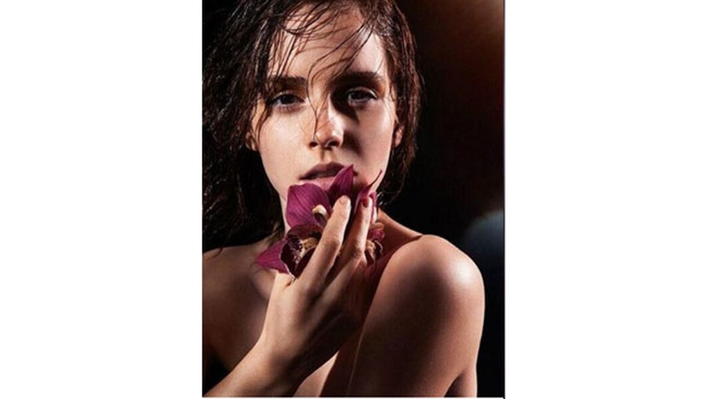 Emma en poses muy muy adultas