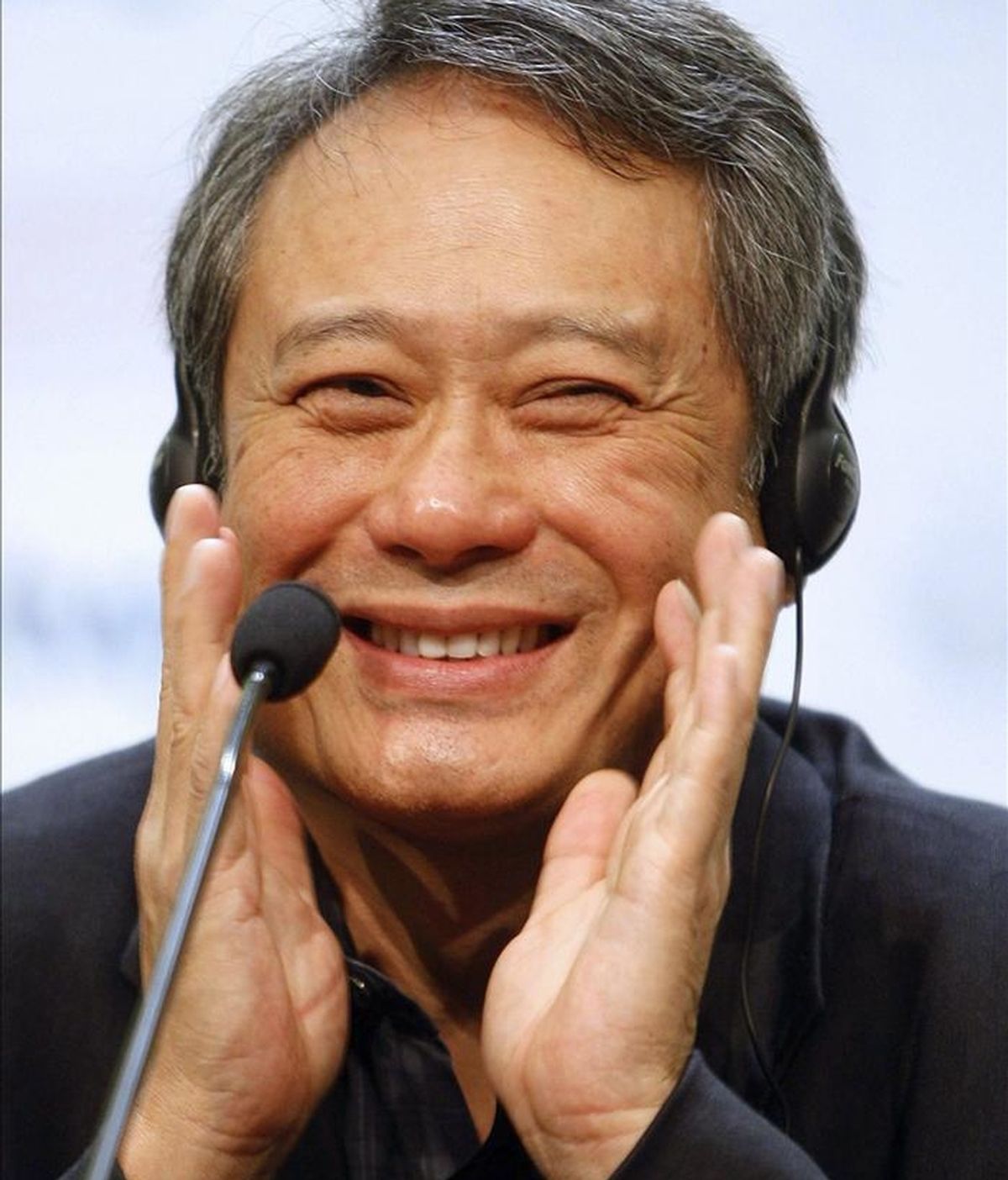 Ganador del Óscar, León de Oro, Oso de Oro y Globo de Oro, el cineasta taiwanés Ang Lee durante una rueda de pernsa. EFE/Archivo