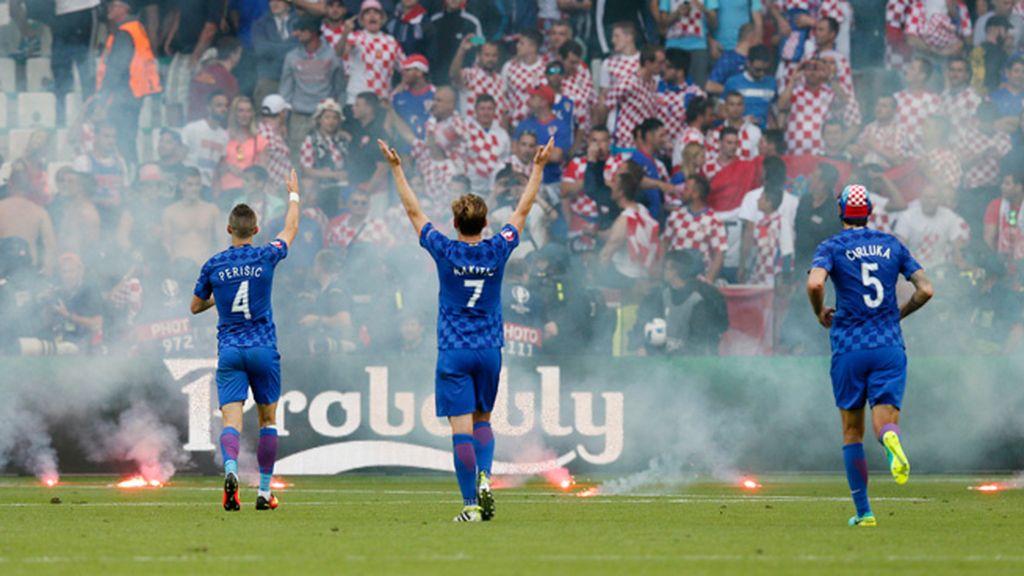 Los jugadores croatas piden calma a su afición