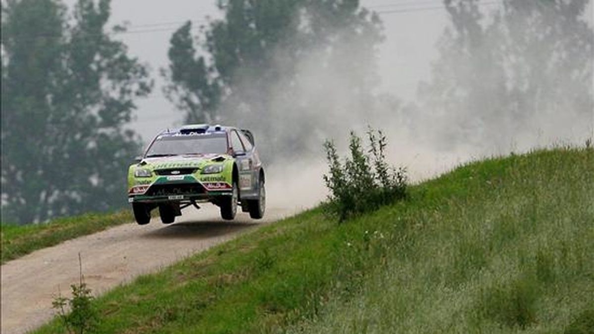 El piloto finlandés Mikko Hirvonen, en una de las etapas del Rally de Polonia celebradas hoy. EFE