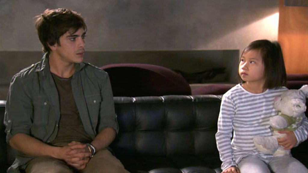 Natalia continúa su aventura con Diego, pero su secreto es cada día más conocido