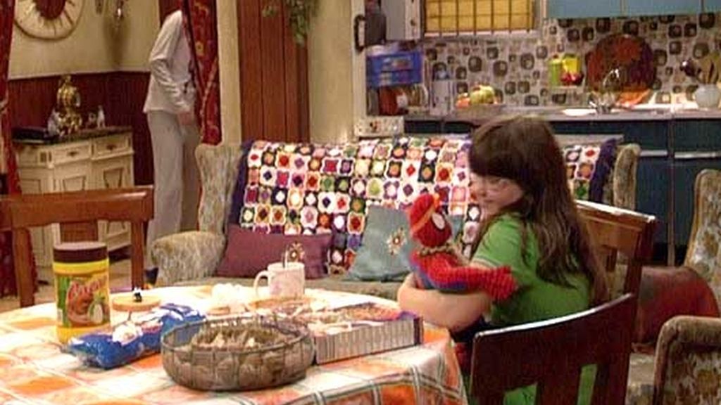 Jonathan duerme abrazado a su Spiderman