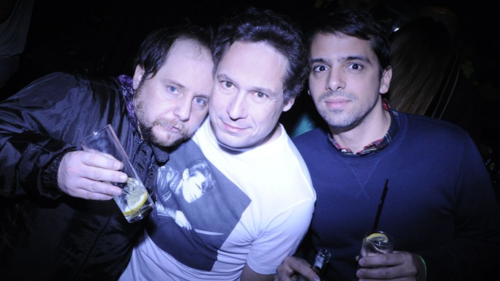En el cumple de Javier Calvo, con Úrsula Corberó y sus amigos