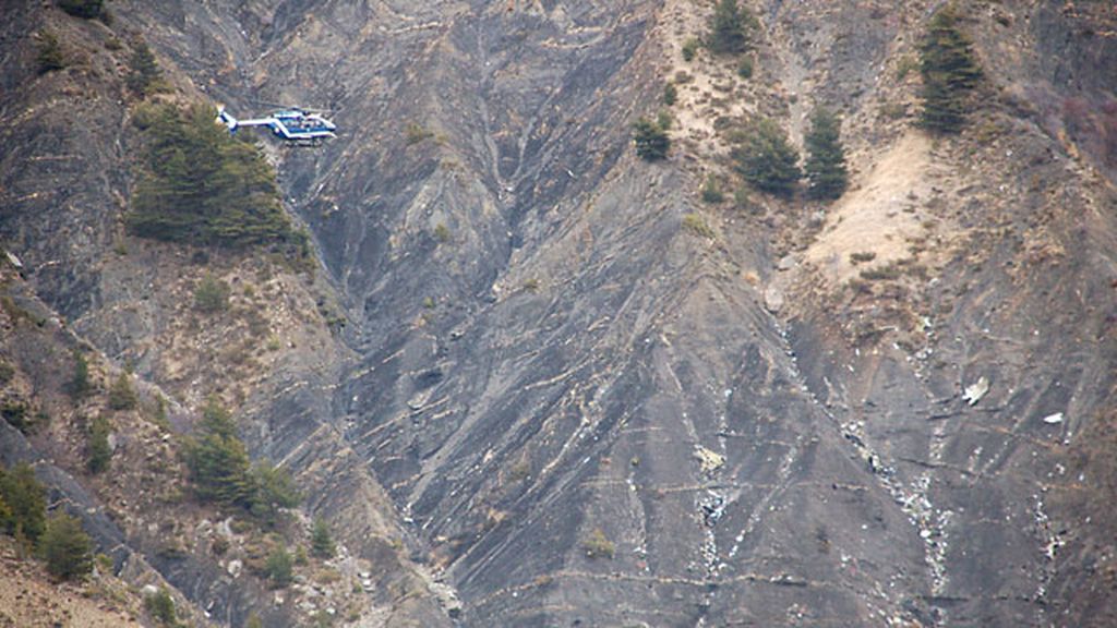 La tragedia aérea en los Alpes franceses, en imágenes