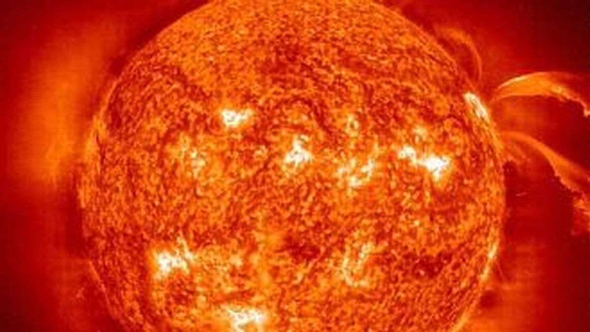 Este miércoles los expertos han detectado una espectacular eyección de masa coronal proveniente de la potente llamarada solar. Foto archivo