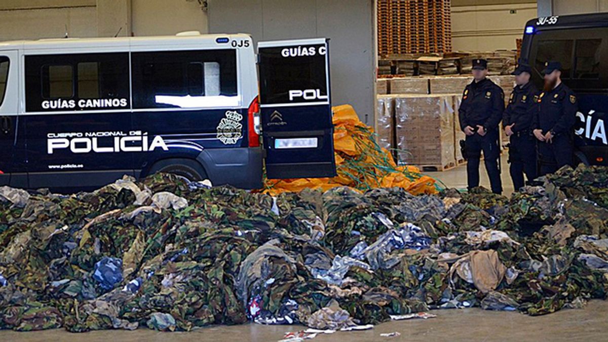 La Policía incauta 20.000 uniformes y complementos militares destinados a grupos yihadistas