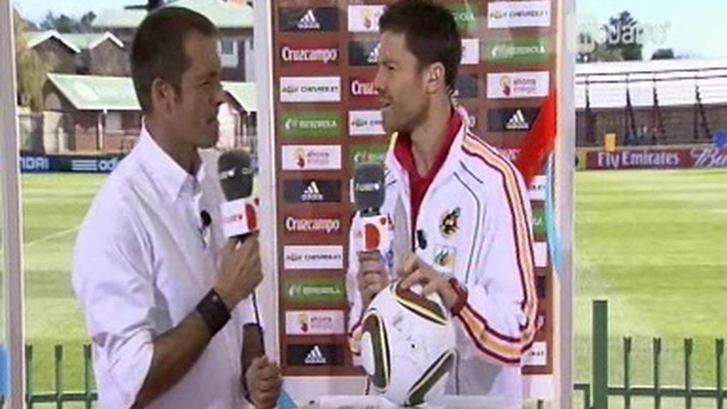 Xabi Alonso visita el set de Cuatro