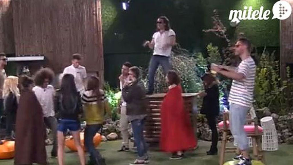 Los chicos le han dedicado un baile a Miriam, la última expulsada