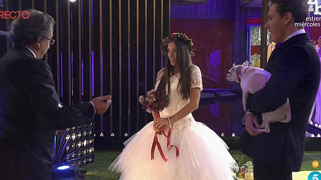 Carlos e Ivy se dan el sí quiero en la casa de 'GH 16'