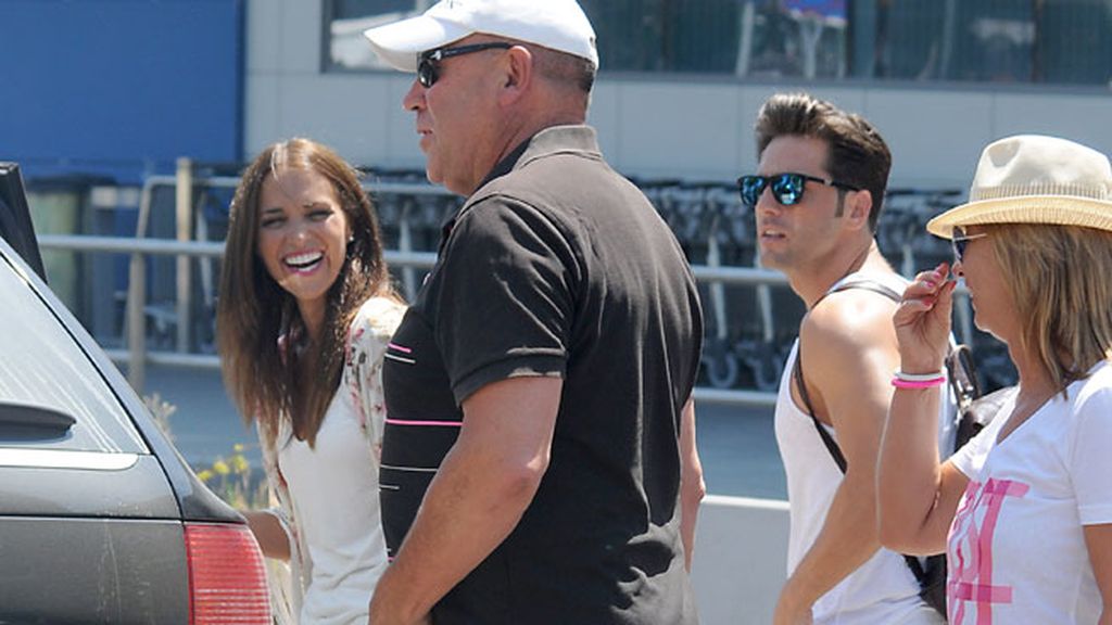 Paula y Bustamante siguen sus vacaciones, esta vez en Ibiza