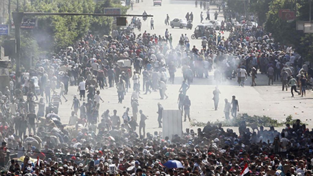 El caos y los episodios de violencia se apoderan de El Cairo