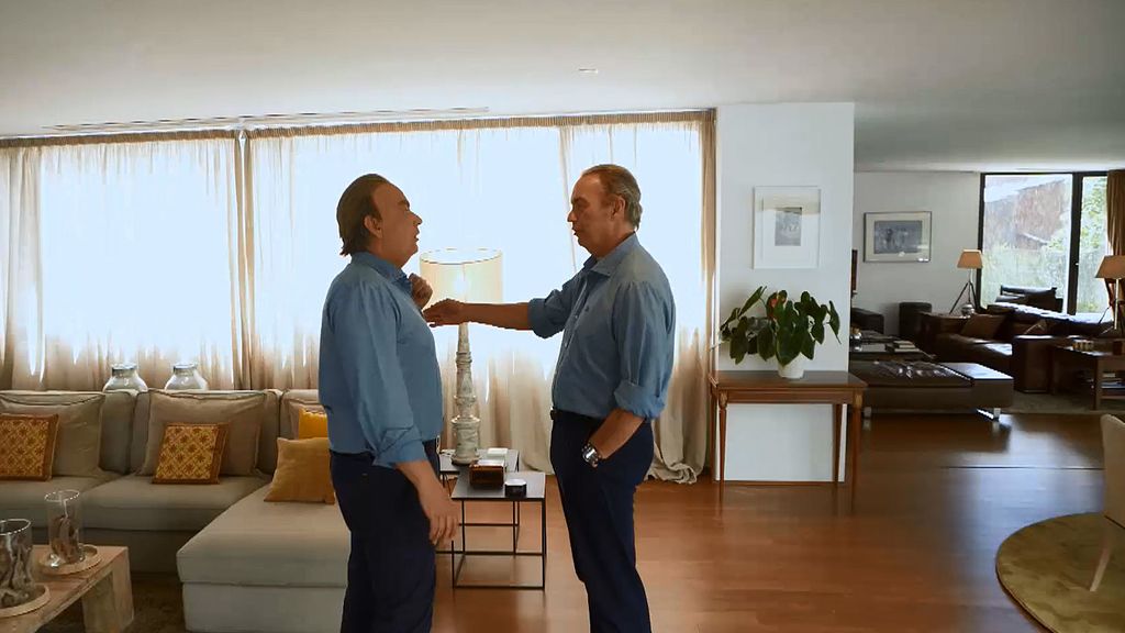 Bertín le enseña su casa a Bertín