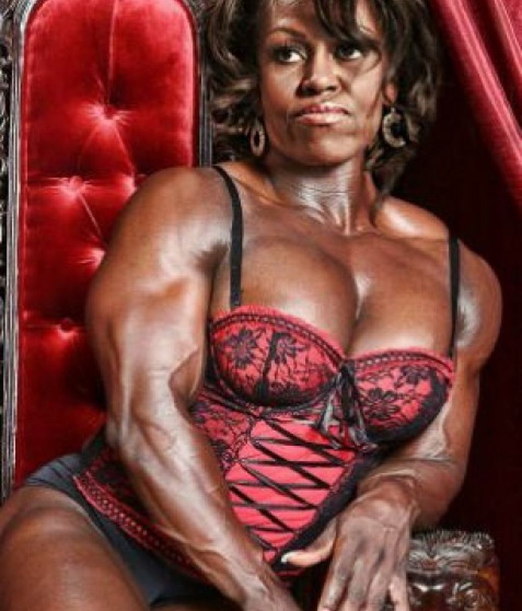 Los famosos lucen músculos