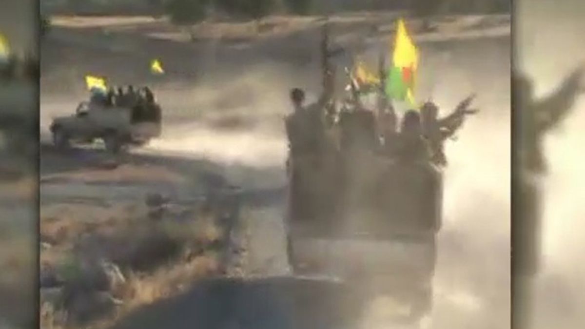 Los kurdos se enfrentan al ISIS en Irak