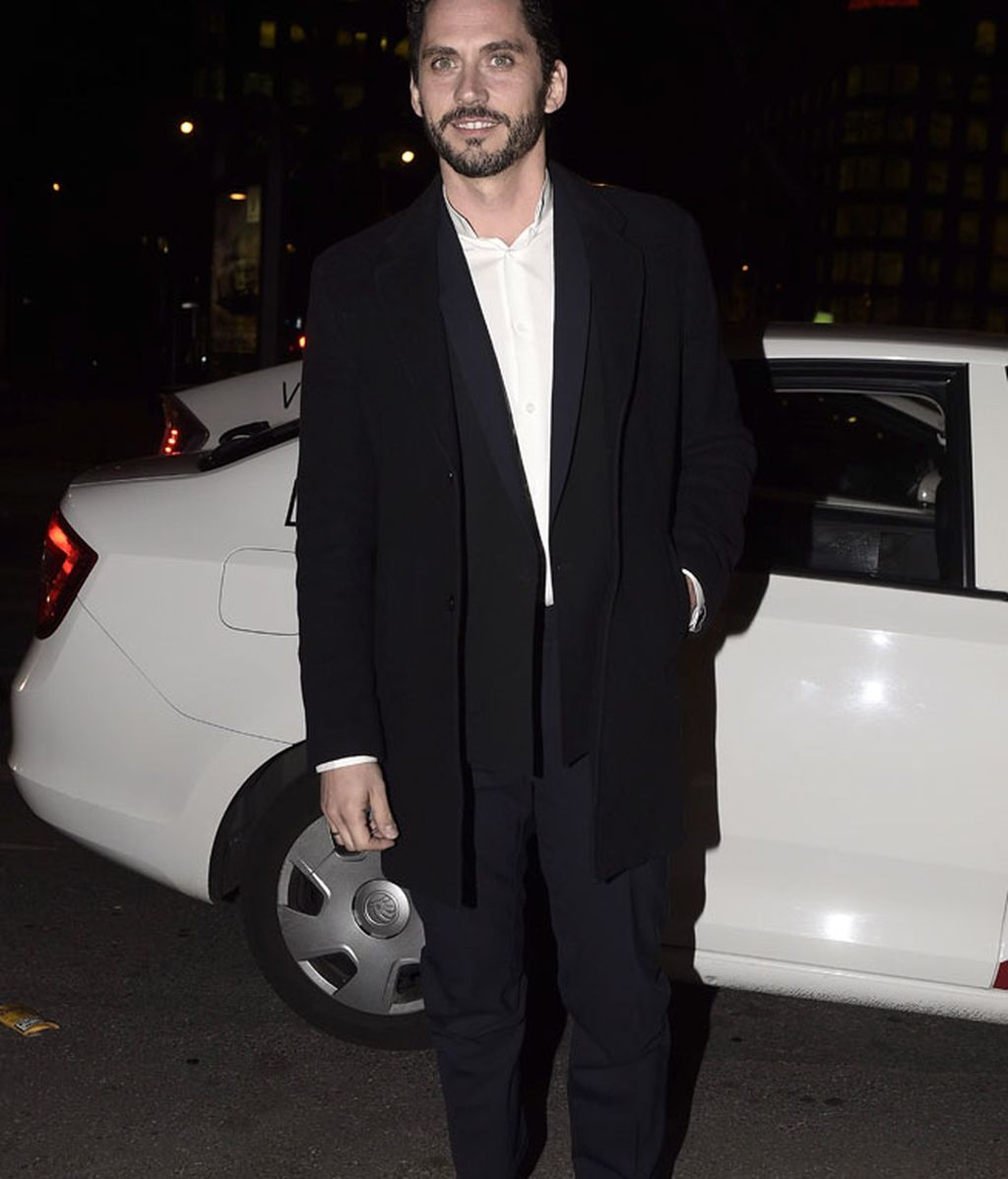 Paco León también quiso estar en la fiesta de Harper's Bazaar