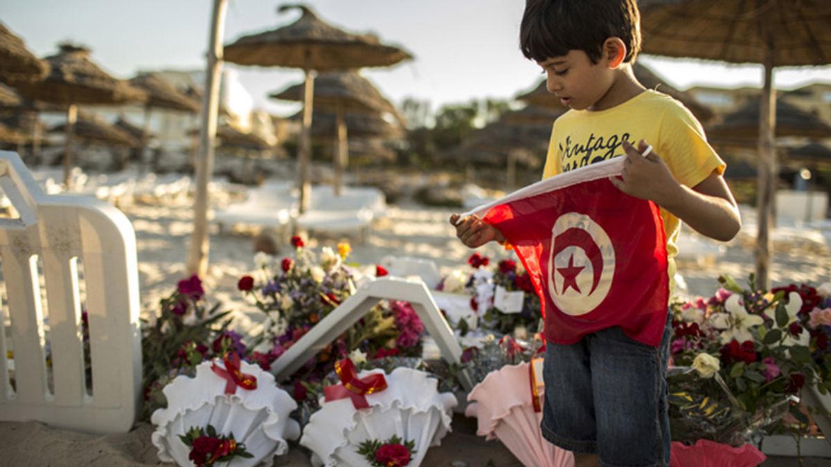 Triste vuelta de los turistas a las playas de Túnez