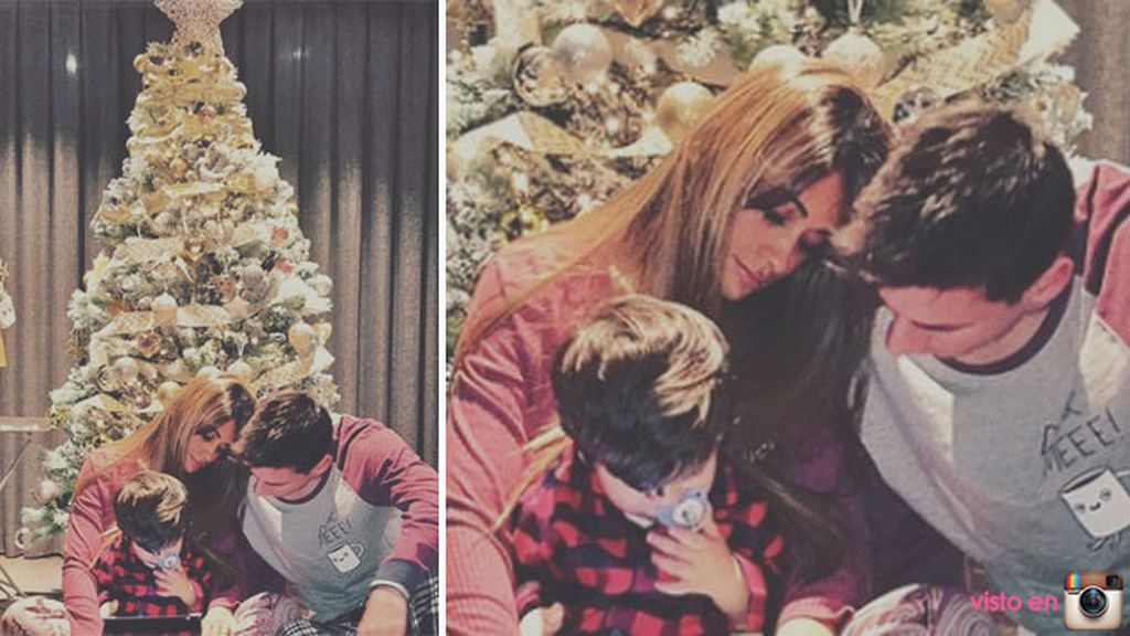 Antonella Rocuzzo y su 'treefie' presumiendo de árbol y de familia