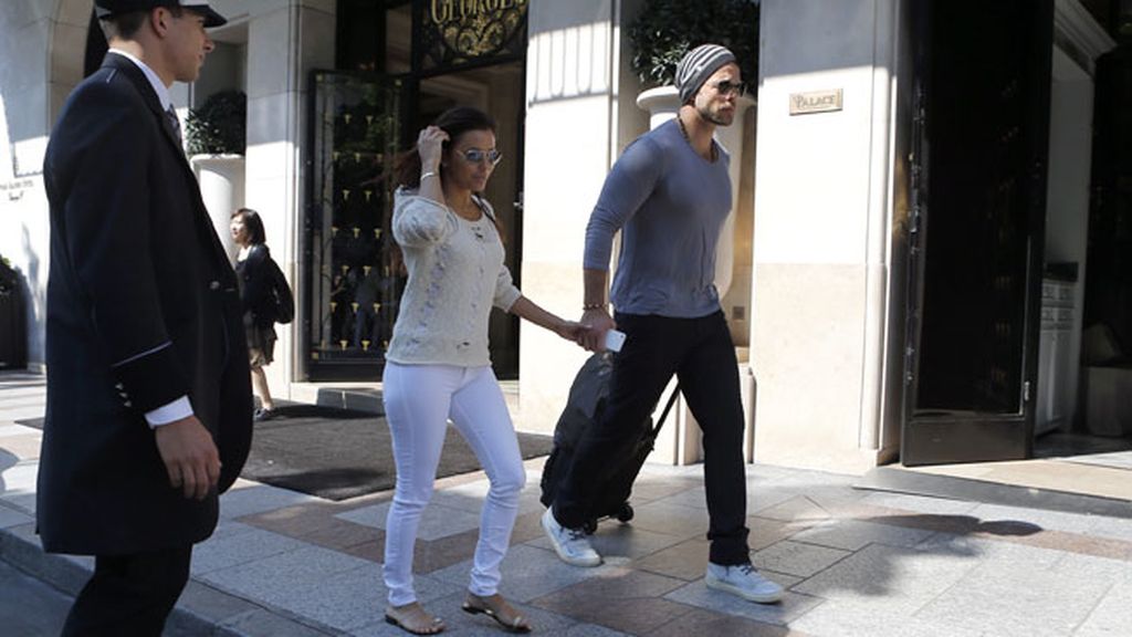 Eva Longoria se escapa con su nuevo chico, Ernesto Argüello, a la ciudad del amor