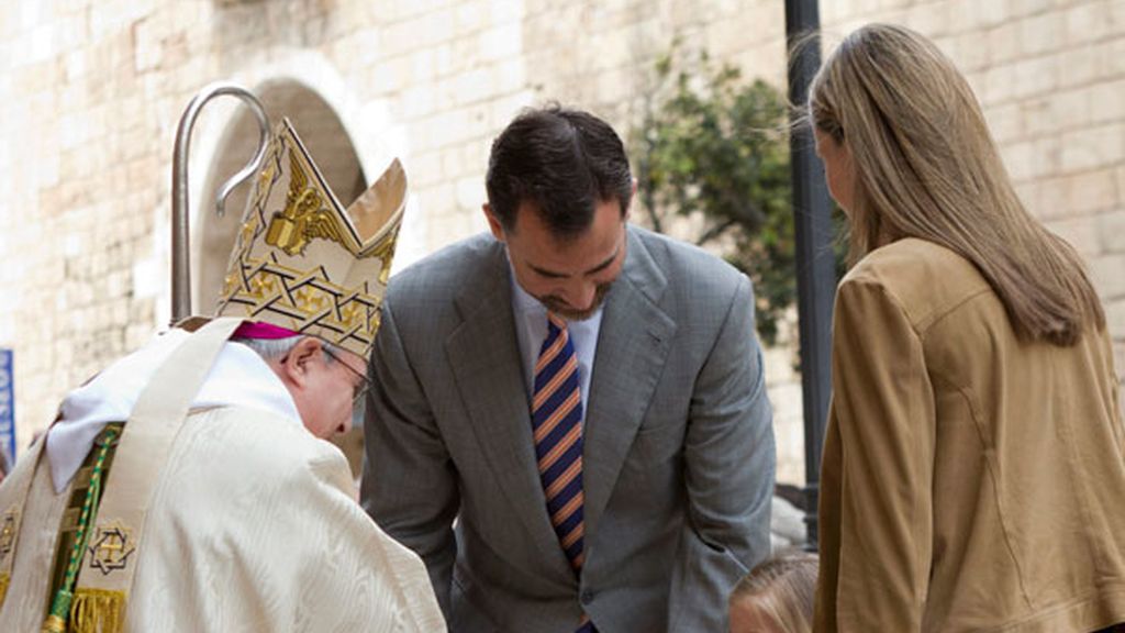 Los príncipes de Asturias y la reina Sofía, en la Misa de Resurrección