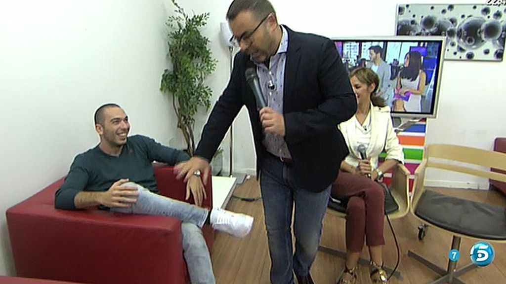 "Está mudito hoy", advertía Techi pero J.J. Vázquez le arrancaba un titular