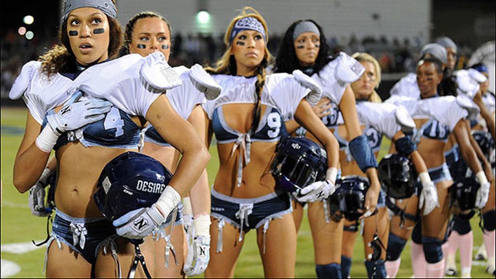 LFL league: Fútbol con poca ropa