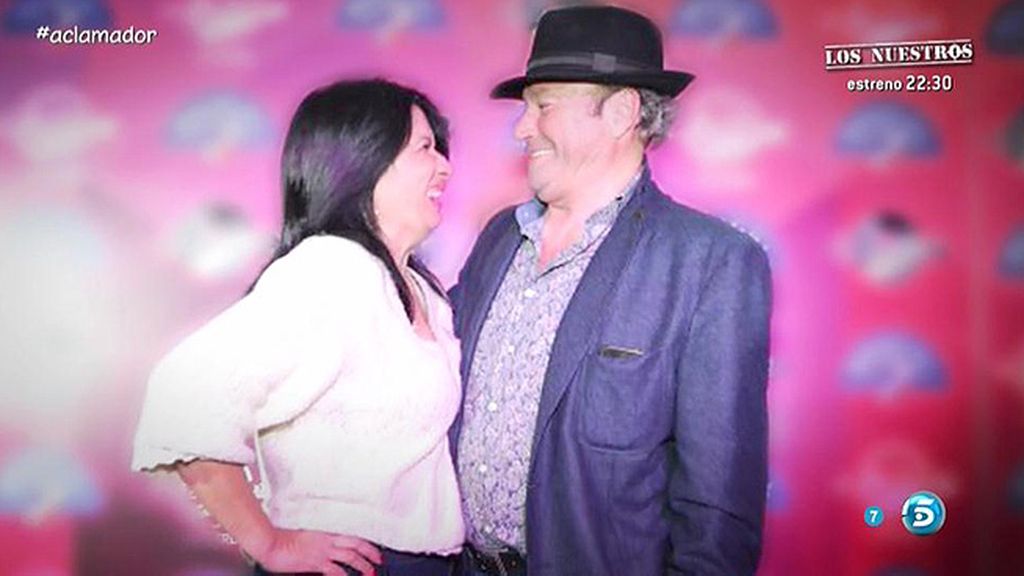 Habló con las cámaras, bailó y posó con Jacqueline