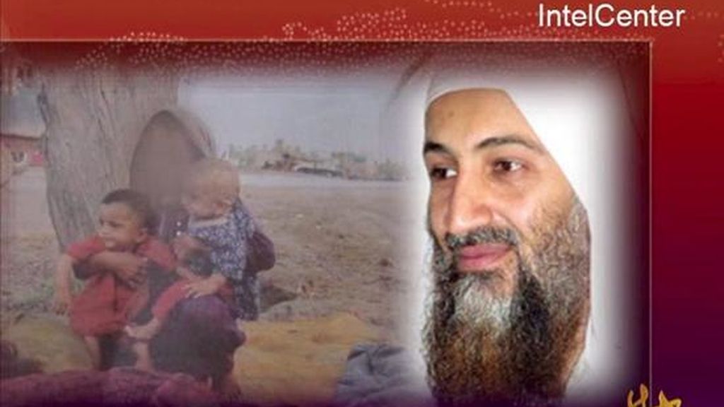Imagen de vídeo facilitada por IntelCenter que muestra al líder del grupo terrorista Al Qaeda, Osama bin Laden, en un vídeo distribuido en los foros yihaidistas ayer. EFE/INTELCENTER/HO Imagen de vídeo facilitada por IntelCenter que muestra al líder del grupo terrorista Al Qaeda, Osama bin Laden, en un vídeo distribuido en los foros yihaidistas ayer. EFE/INTELCENTER/HO