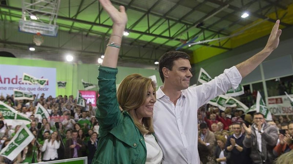 Susana Díaz y Pedro Sánchez en el cierre de campaña en Sevilla