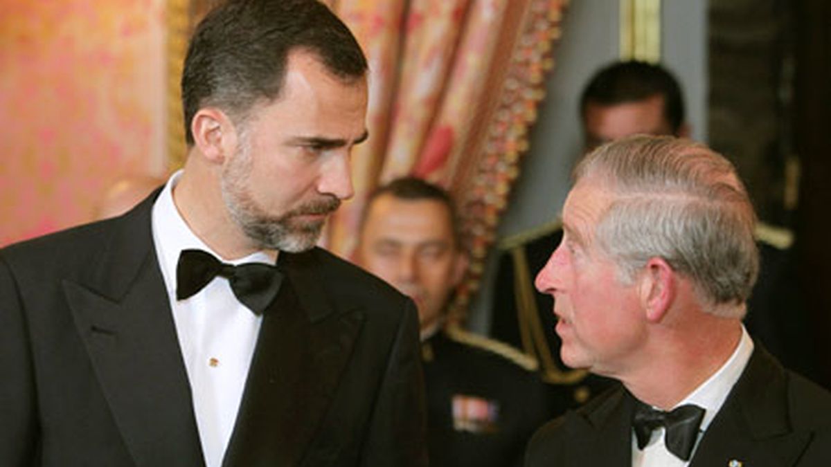 El Heredero de la Corona británica no ha hecho alusión alguna a Gibraltar. Vídeo: Informativos Telecinco El Heredero de la Corona británica no ha hecho alusión alguna a Gibraltar. Vídeo: Informativos Telecinco