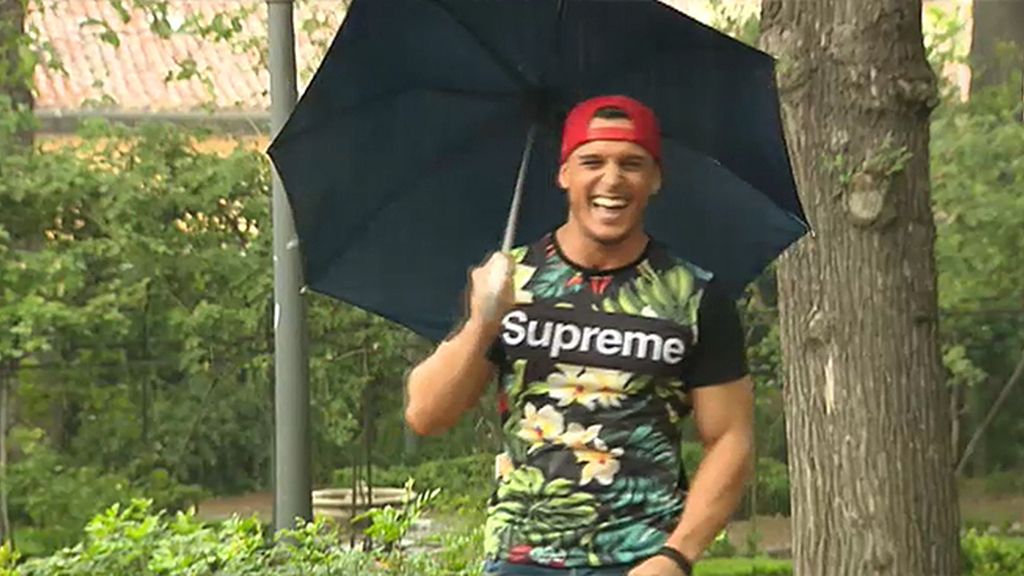 Una cita perfecta bajo la lluvia