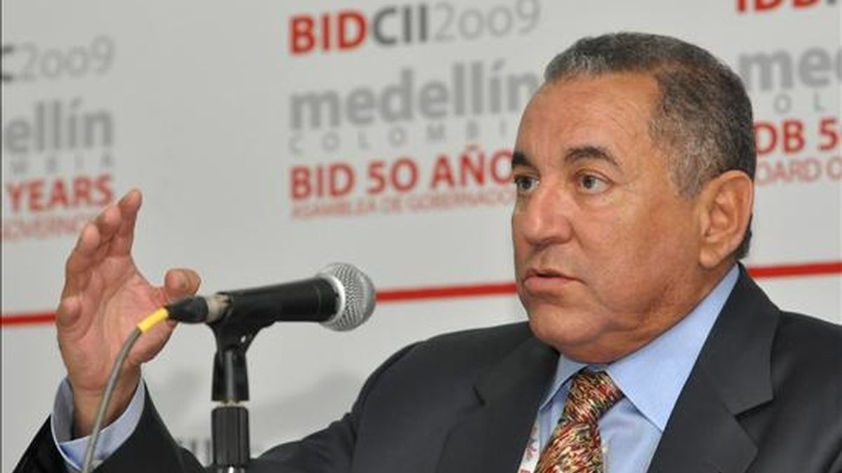 Imagen de este domingo del Secretario de Estado de Hacienda de República de Dominicana, quien culpó a EE.UU. de impedir la capitalización del BID. EFE