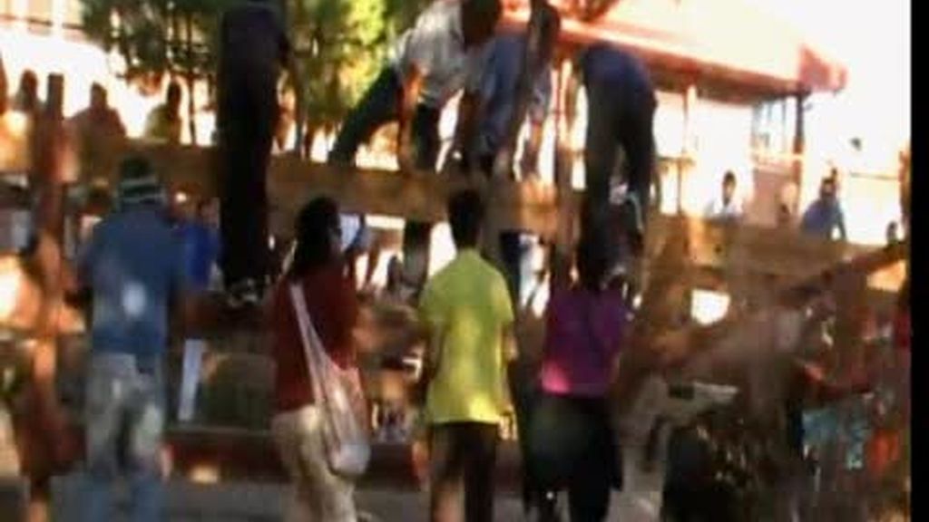 Otro susto en un encierro taurino