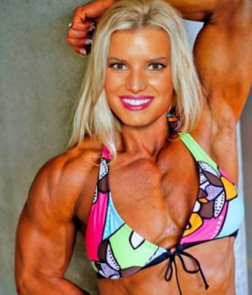 Los famosos lucen músculos