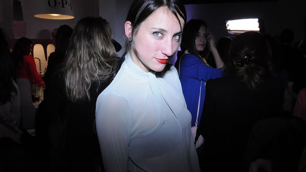 Malena Costa y Eva González, de uñas