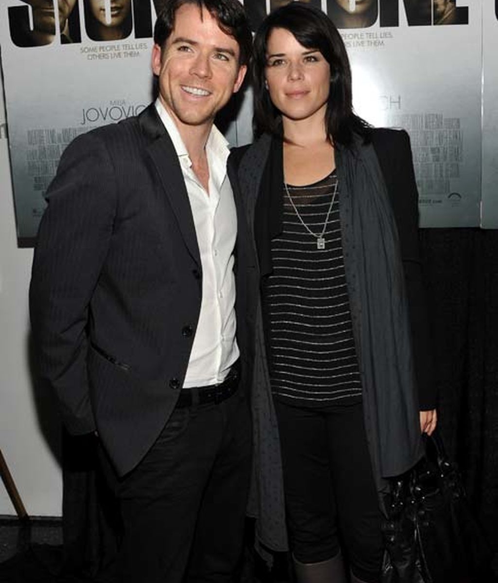 Christian y Neve Campbell
