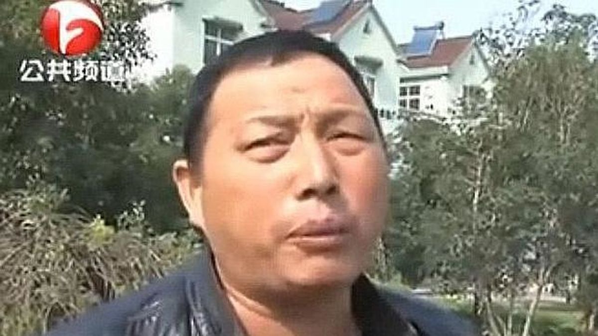 Zhang , el hombre chino que no socorrió a una mujer accidentada y descubrió minutos después que era su madre