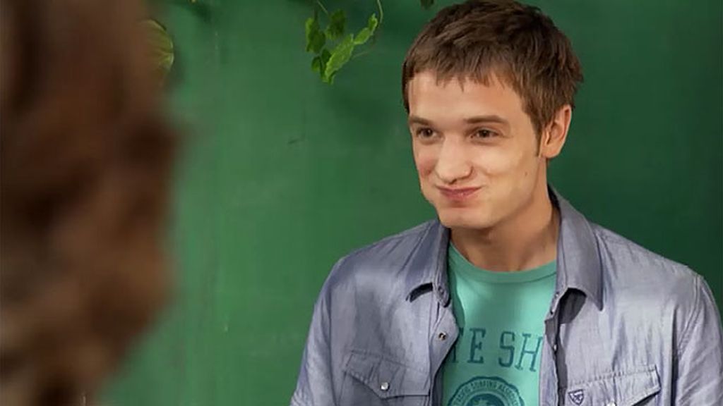 Su abuela ejerce como celestina, pero Jacobo no consigue su objetivo