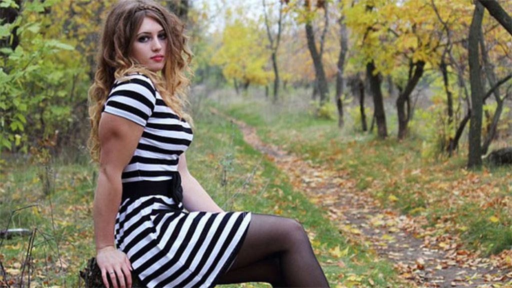 Una muñeca con cuerpo de Hulk